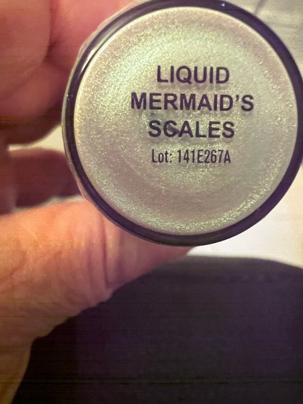 REVOLUTION MERMAID’S SCALES HIGHLIGHTER - Picture 2 of 3